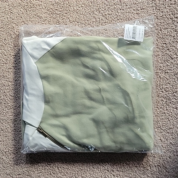 AMPERSAND AVE Tops - Ampersand Ave Doublehood NWT!